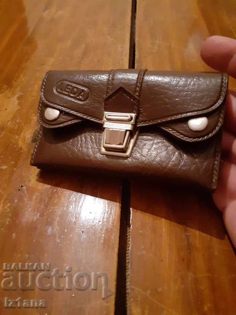 Old Leda purse, Leda with price 15.00 BGN | € 7.67 Old Leda purse, Leda with price 15.00 BGN | € 7.67