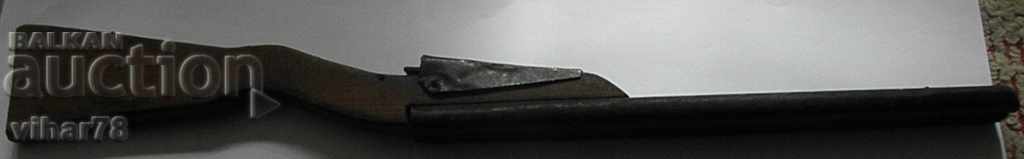 Delivery of OLD WOODEN KIDS RIFLE Delivery of OLD WOODEN KIDS RIFLE