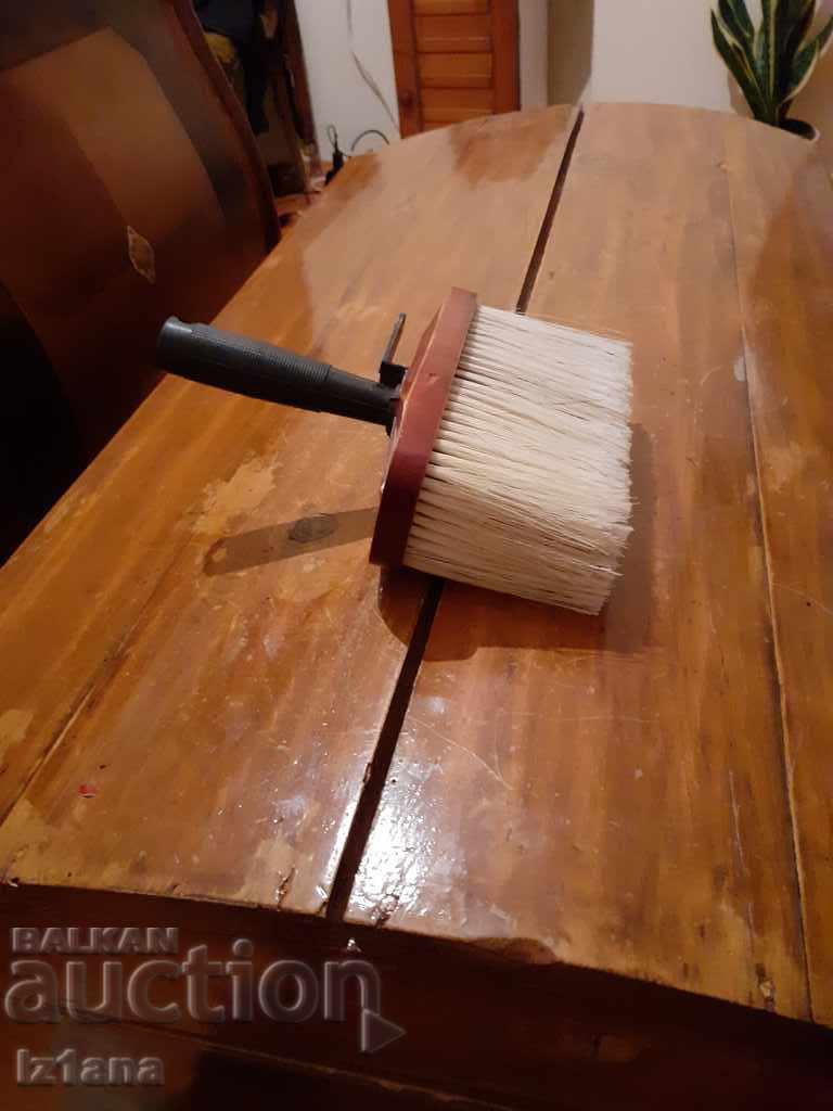 An old brush for painting