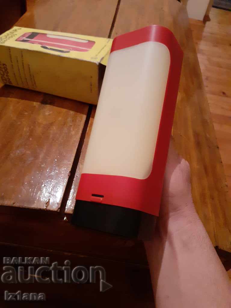 Delivery of Old lantern, spotlight BN 1 003 Delivery of Old lantern, spotlight BN 1 003