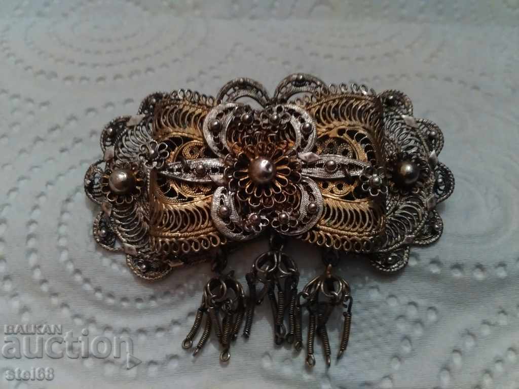 OLD SILVER BROOCH OLD SILVER BROOCH