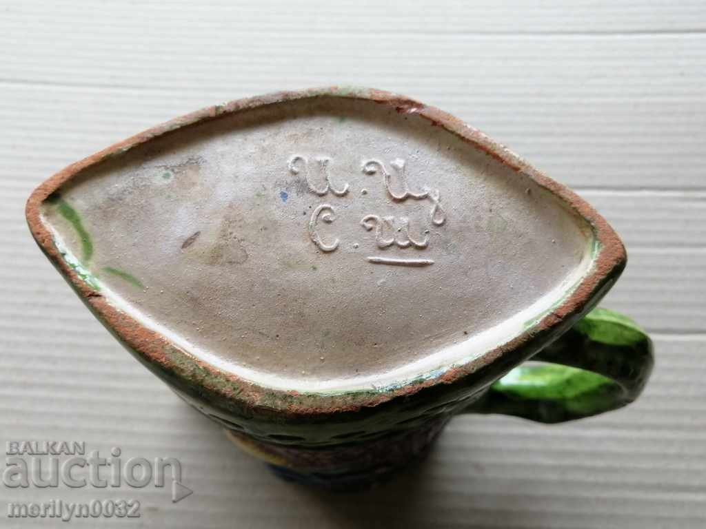 Auction Glazed Trojan jug, ceramics, vase, chalice Auction Glazed Trojan jug, ceramics, vase, chalice