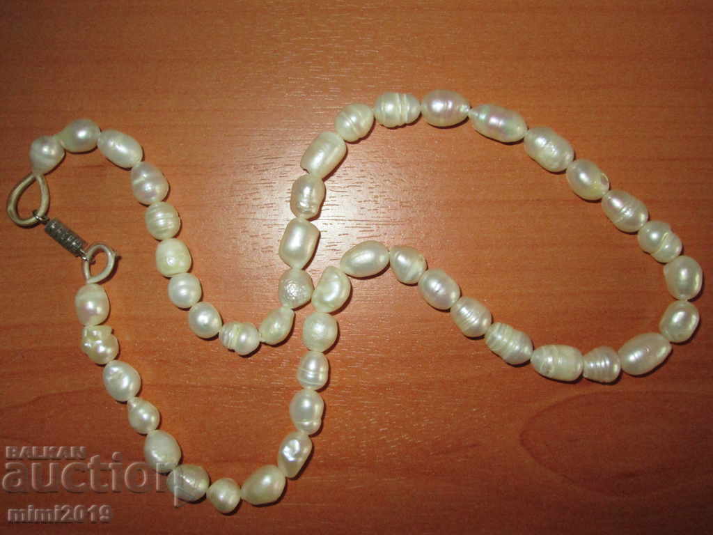 Delivery of Women's Necklace natural pearls Delivery of Women's Necklace natural pearls