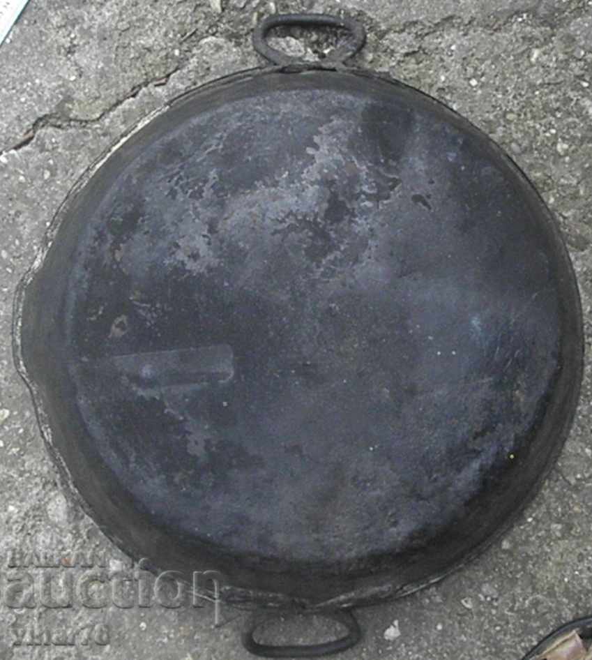 Tigaie veche de cupru pentru zacuscă NUMĂRUL 2 - 7 Tigaie veche de cupru pentru zacuscă NUMĂRUL 2 - 7