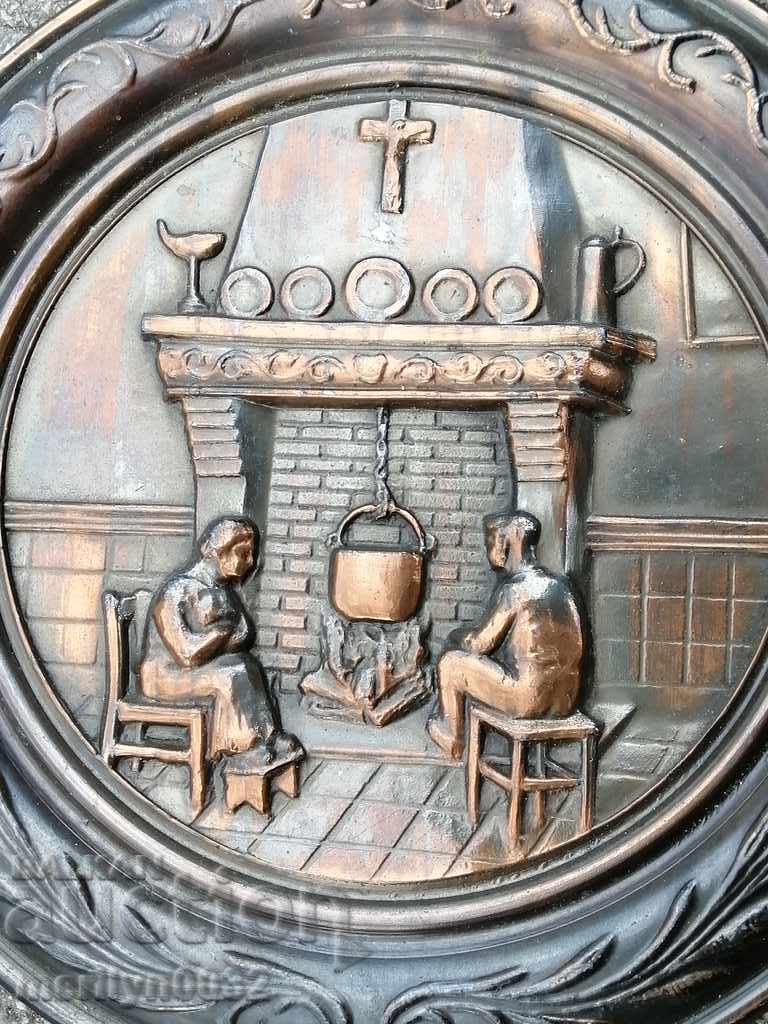 Un panou de perete vechi din cupru cu preț 58.00 BGN | € 29.65