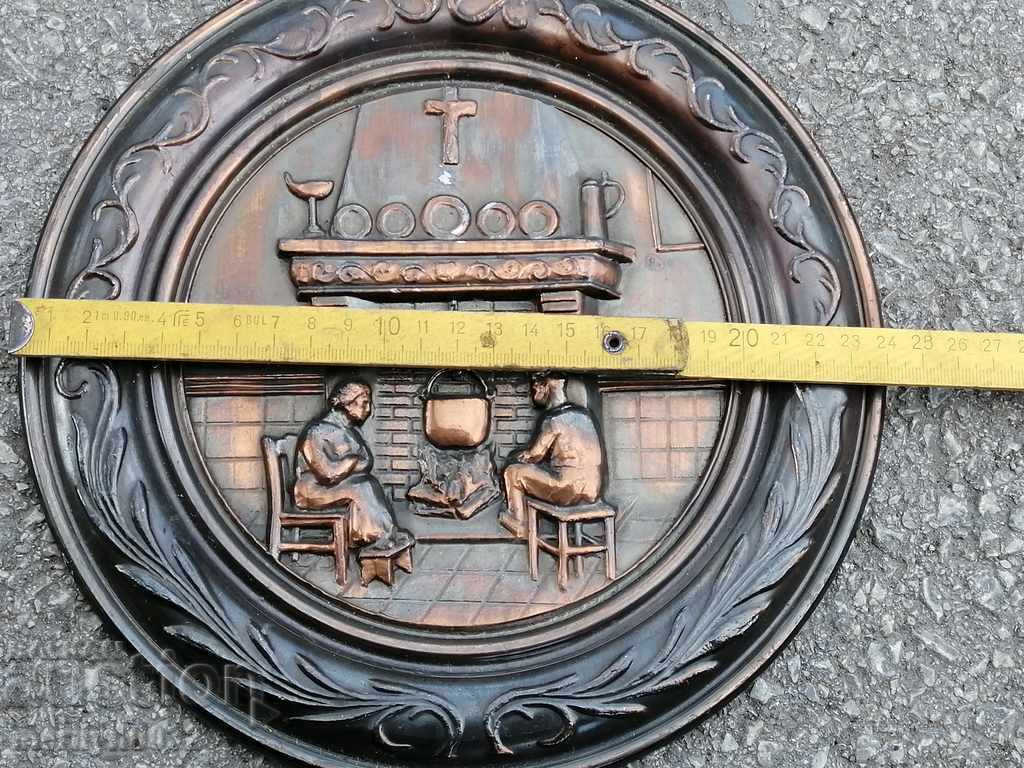 Un panou de perete vechi din cupru - 5