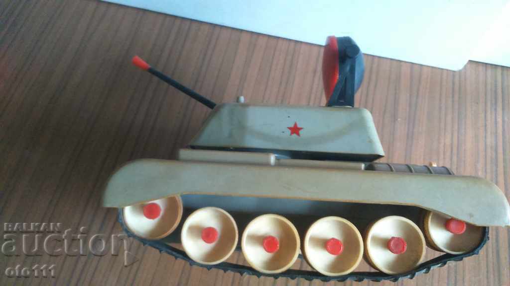 OLD TOY - TANK WITH HEADLIGHT - USSR - 5 OLD TOY - TANK WITH HEADLIGHT - USSR - 5