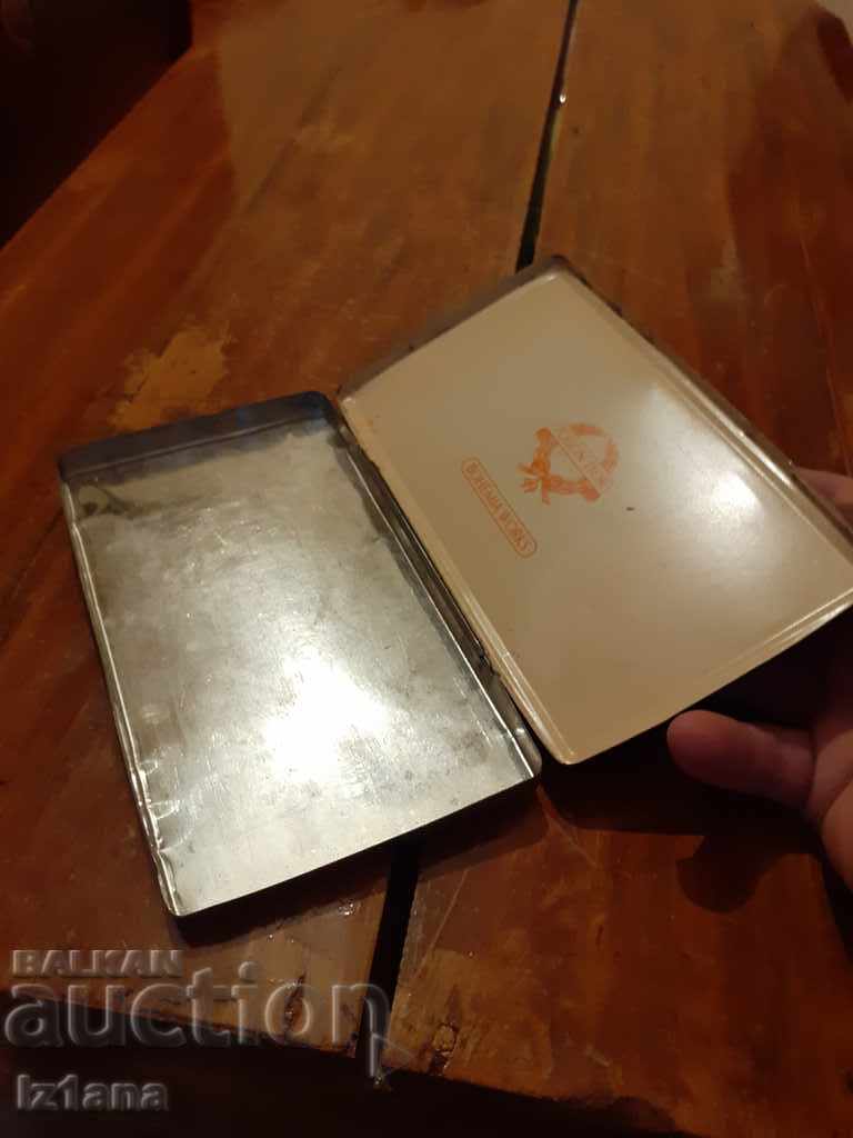 Auction An old Toison Dor Polycolor pencil box Auction An old Toison Dor Polycolor pencil box