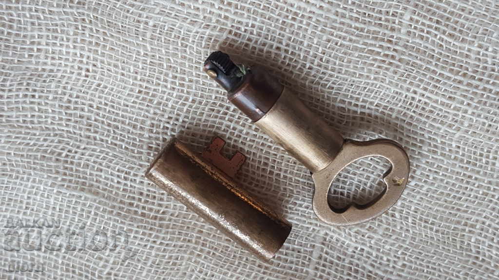 A small gasoline wrench with price 39.00 BGN | € 19.94 A small gasoline wrench with price 39.00 BGN | € 19.94