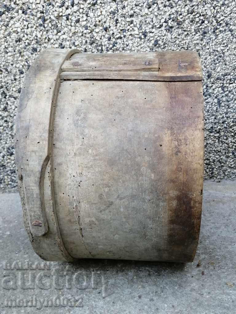 Livrarea Veche căldare pentru cereale, șinică, găleată, lemn