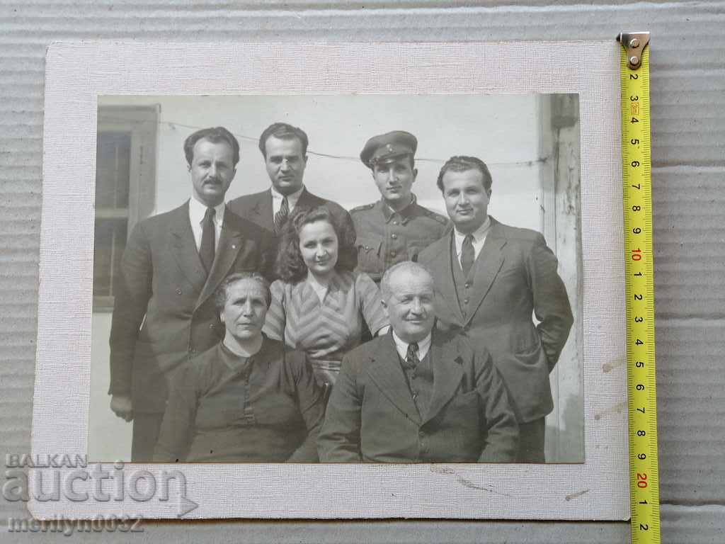 Delivery of Old cardboard picture photography portrait Delivery of Old cardboard picture photography portrait