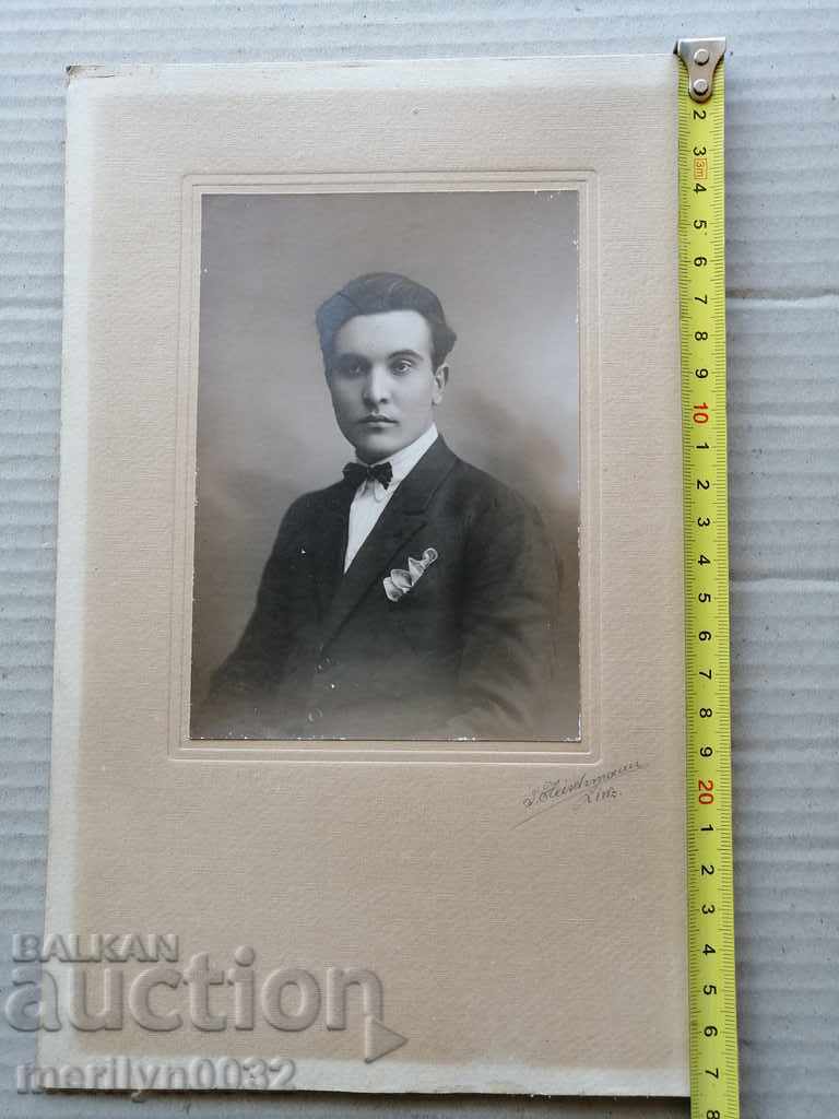 Auction Old cardboard picture photography portrait Auction Old cardboard picture photography portrait