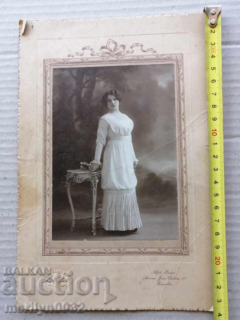 Auction  Old cardboard picture photography portrait