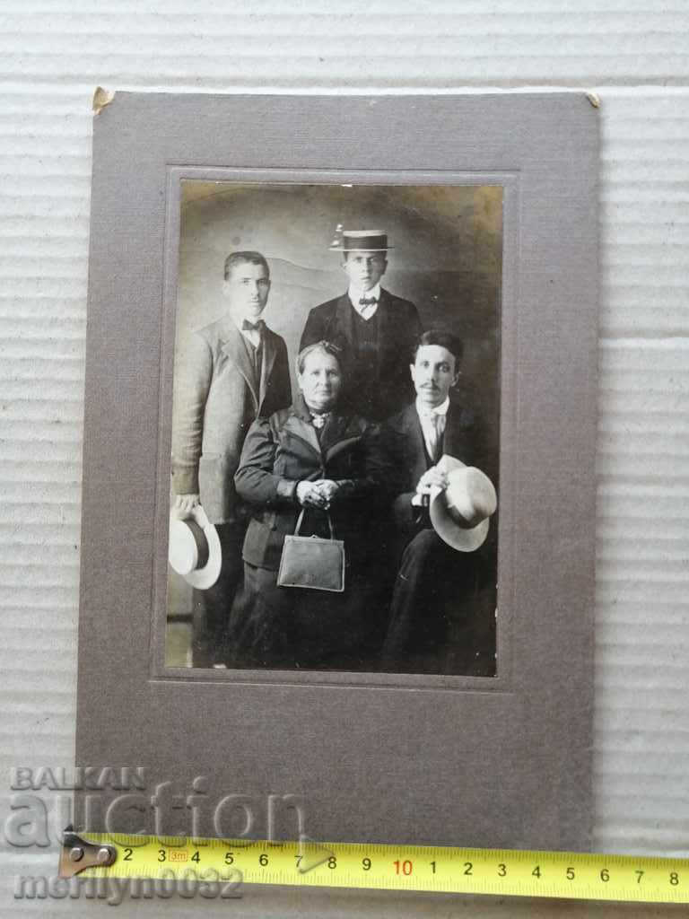 Delivery of Old cardboard picture photography portrait Delivery of Old cardboard picture photography portrait