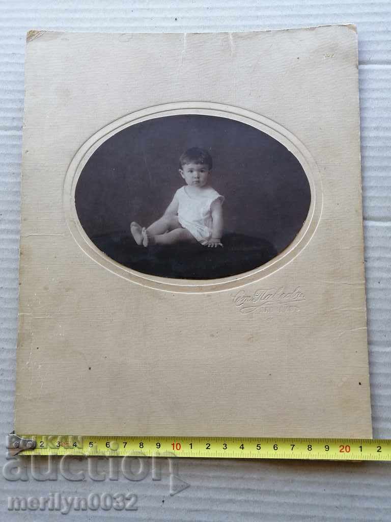 Delivery of Old cardboard picture photography portrait Delivery of Old cardboard picture photography portrait