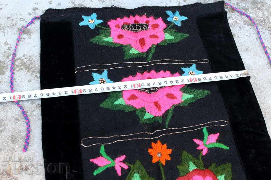 OLD AUTHENTIC HAND-EMBROIDED APRON COSTUME with price 65.00 BGN | € 33.23 OLD AUTHENTIC HAND-EMBROIDED APRON COSTUME with price 65.00 BGN | € 33.23