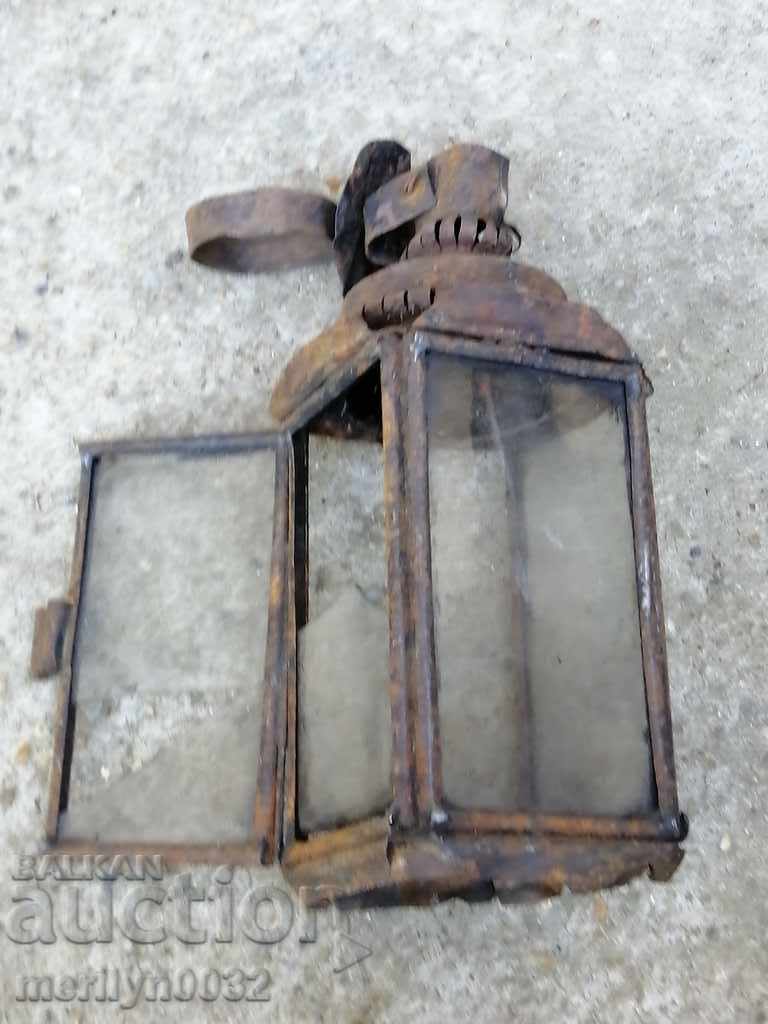 Old lantern lamp, spotlight primitive - 6