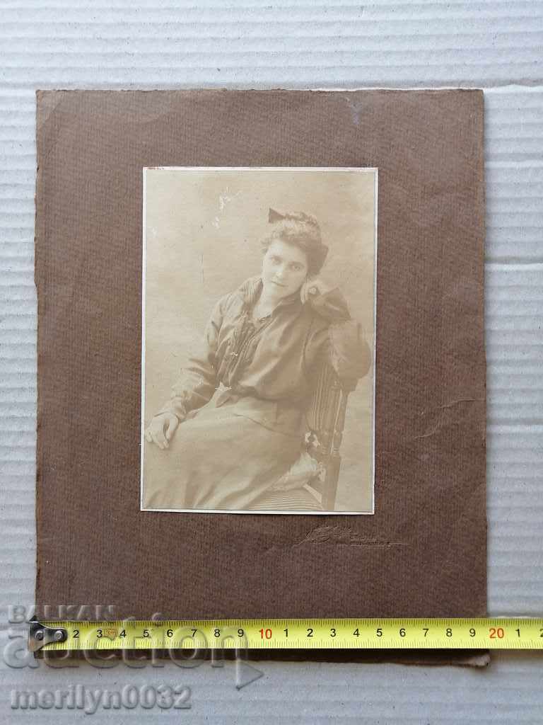 Delivery of Old cardboard picture photography portrait Delivery of Old cardboard picture photography portrait