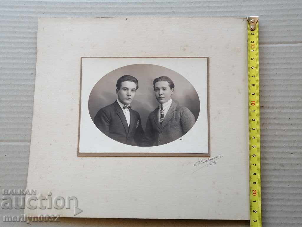 Delivery of Old cardboard picture photography portrait Delivery of Old cardboard picture photography portrait