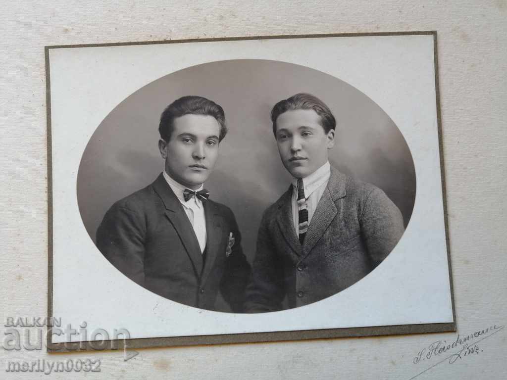 Auction Old cardboard picture photography portrait Auction Old cardboard picture photography portrait