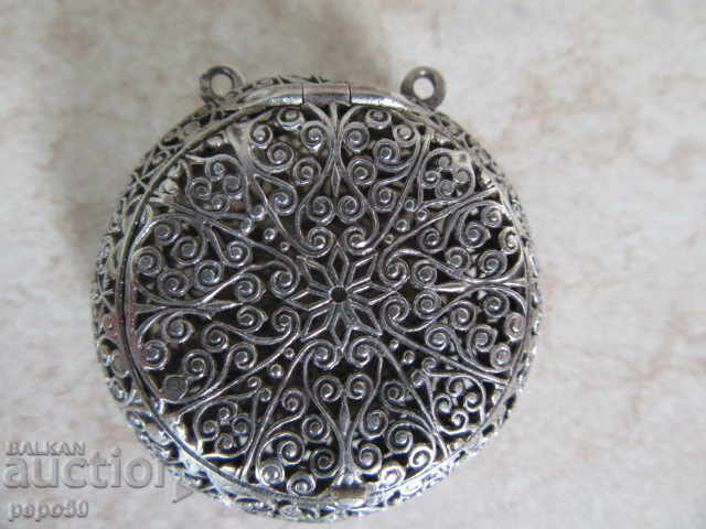 Auction Filigree Silver Cotton Box with Perfume - 19th/20th century Auction Filigree Silver Cotton Box with Perfume - 19th/20th century