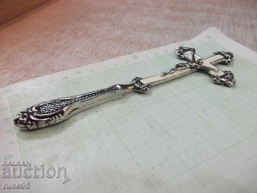 Auction Cross with a crucifix - 67,77 gr. Auction Cross with a crucifix - 67,77 gr.