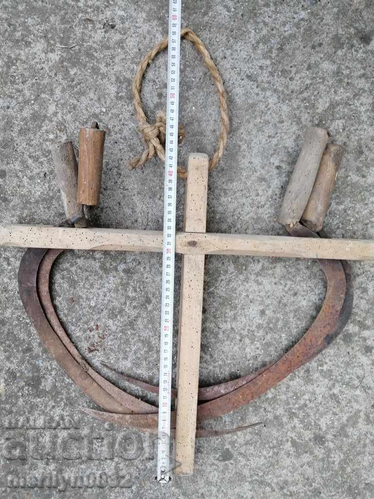 Auction  Stitches with a stapled coffin knife wrought iron blade