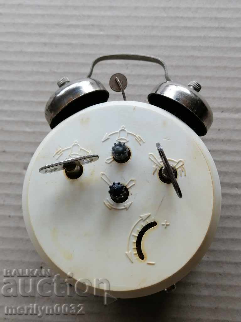 Desktop clock, alarm clock WORKS with price 29.00 BGN | € 14.83 Desktop clock, alarm clock WORKS with price 29.00 BGN | € 14.83