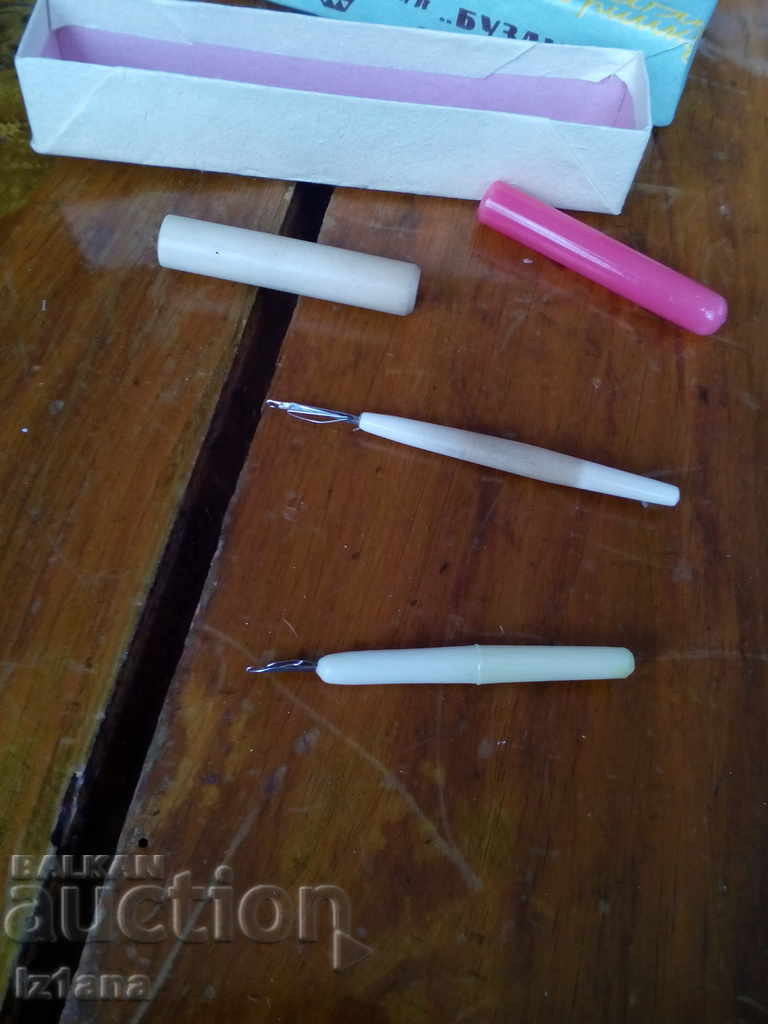 Old automatic needle for stitches - 6 Old automatic needle for stitches - 6