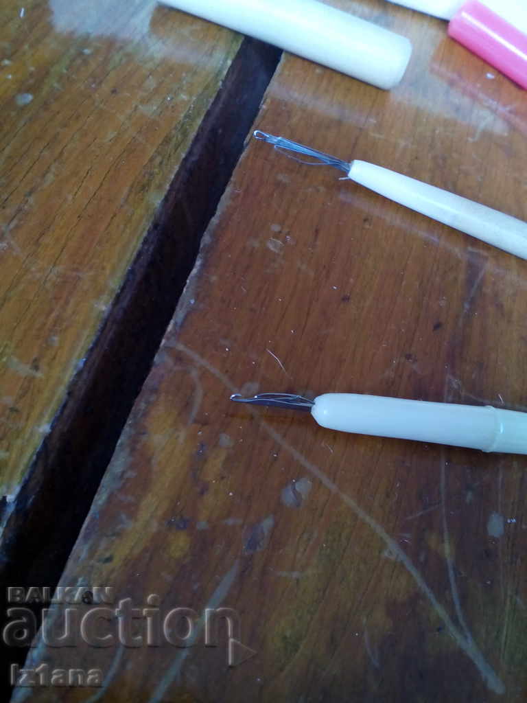 Old automatic needle for stitches - 7 Old automatic needle for stitches - 7