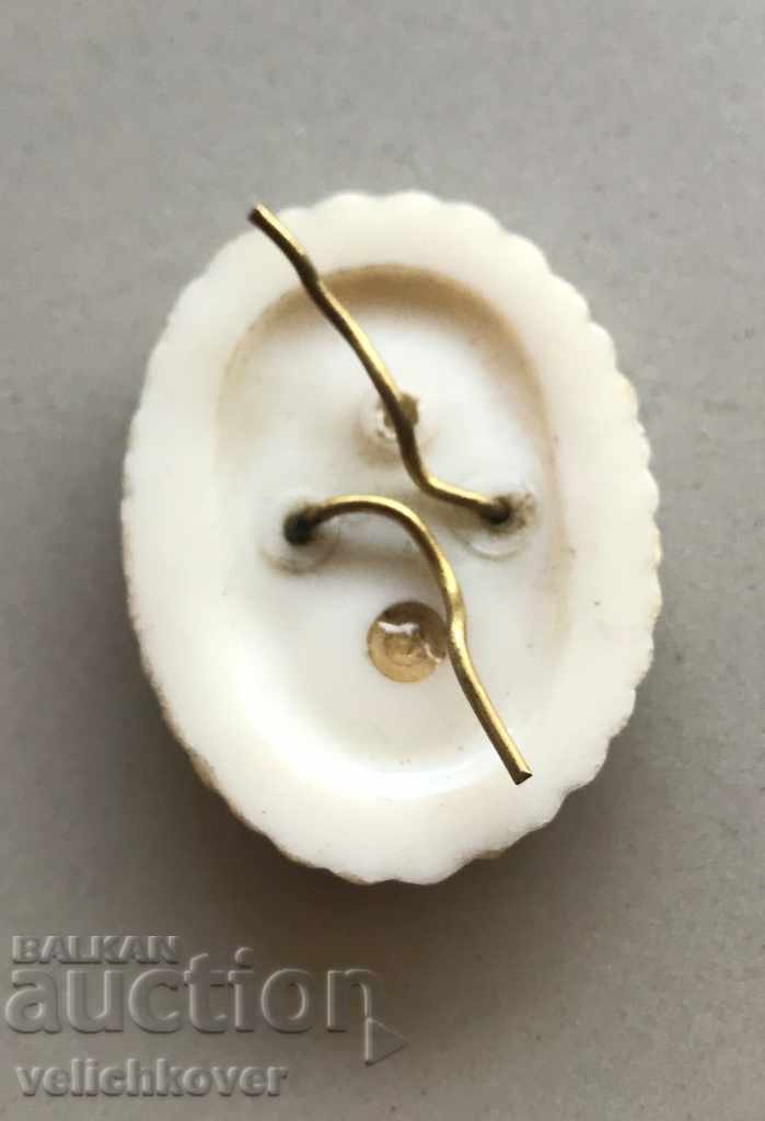 27483 Bulgarian officer's cockade of the 70's with price 3.00 BGN | € 1.53 27483 Bulgarian officer's cockade of the 70's with price 3.00 BGN | € 1.53