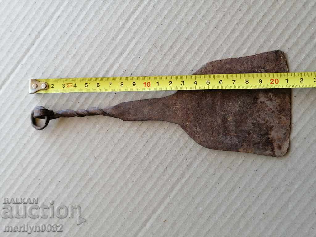 Delivery of Old forged scabbard, gingerbread, gingerbread, bruises