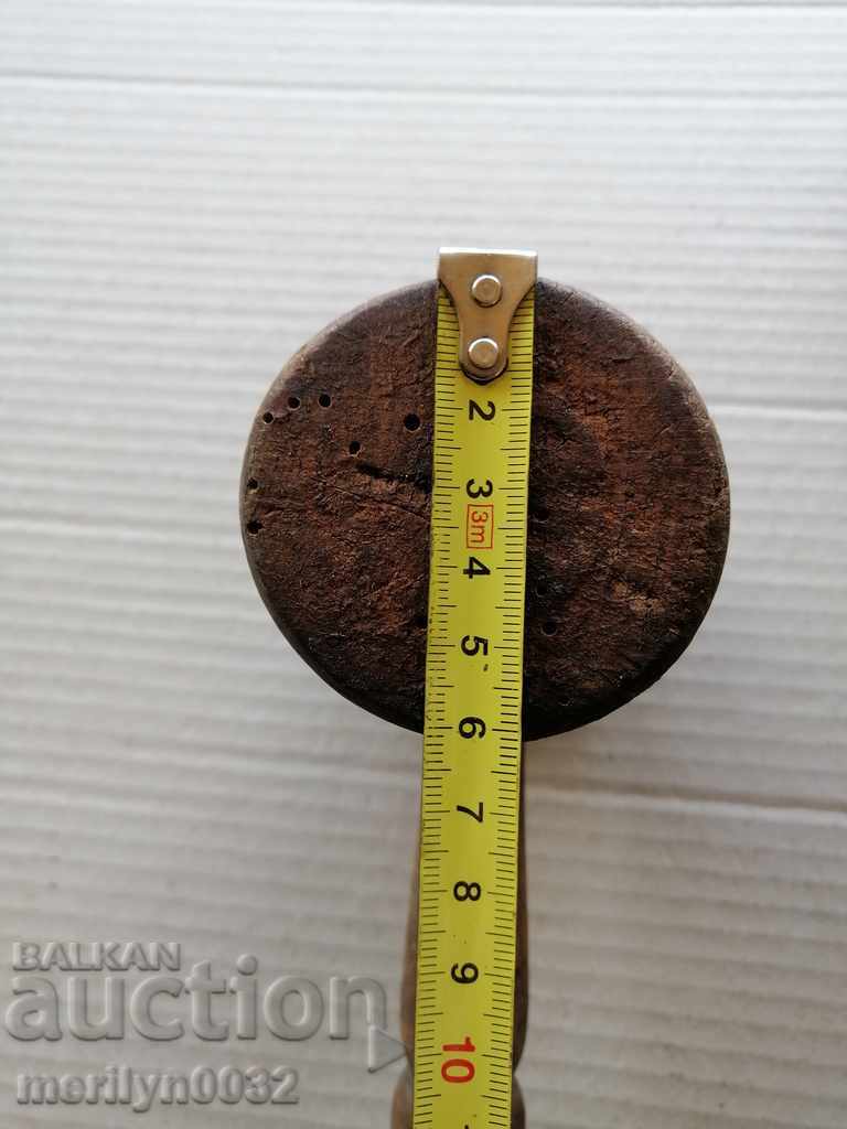 Παράδοση Παλιό μεγάλο ξύλινο σφυρί, εργαλείο, ξύλινο Παράδοση Παλιό μεγάλο ξύλινο σφυρί, εργαλείο, ξύλινο