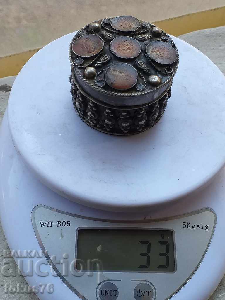 Delivery of BEAUTIFUL LITTLE VELVET BOX Delivery of BEAUTIFUL LITTLE VELVET BOX