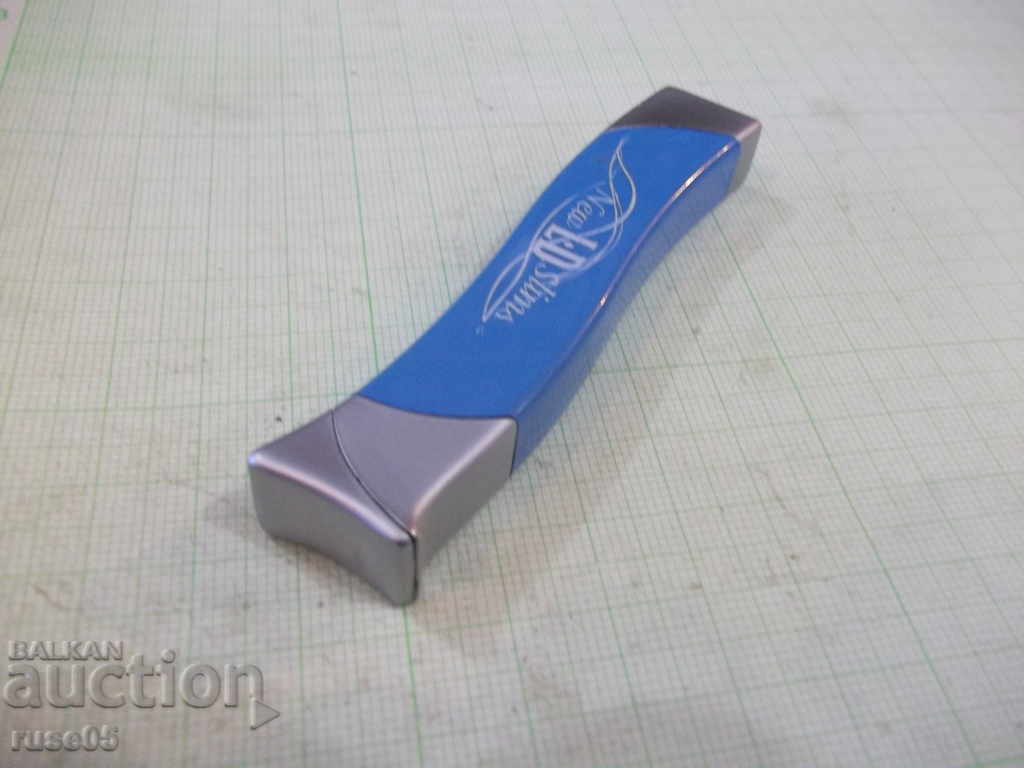 Auction Lighter "L * D" gas piezocrystalline with soft flame working Auction Lighter "L * D" gas piezocrystalline with soft flame working