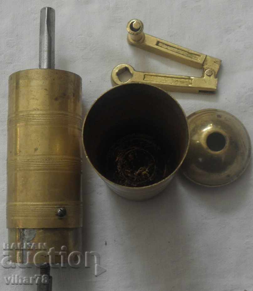 Auction Coffeemaker big bronze old Auction Coffeemaker big bronze old