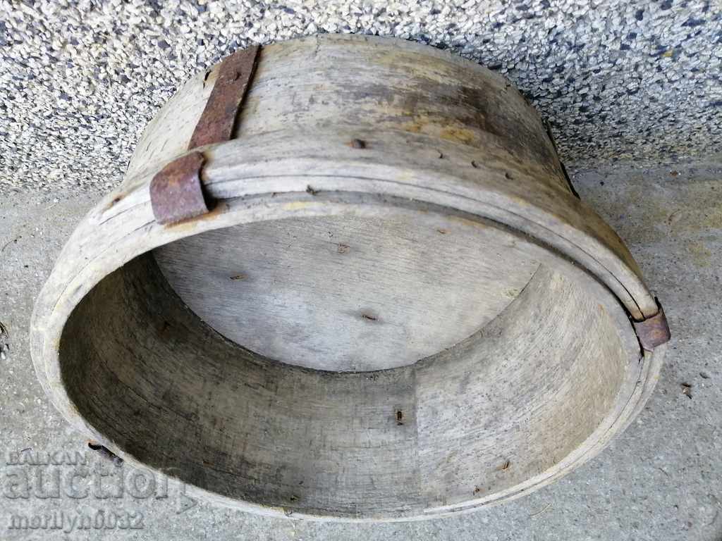 Old grain grain cereal chic, buckle, wooden with price 44.00 BGN | € 22.50