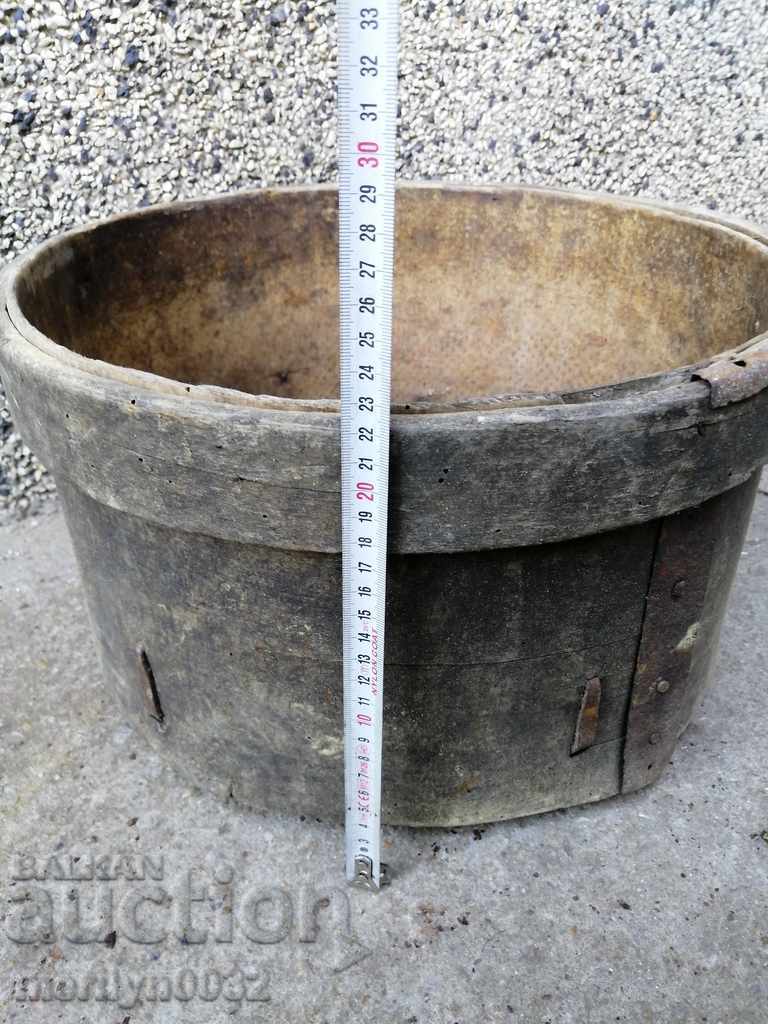 Delivery of Old grain grain cereal chic, buckle, wooden Delivery of Old grain grain cereal chic, buckle, wooden