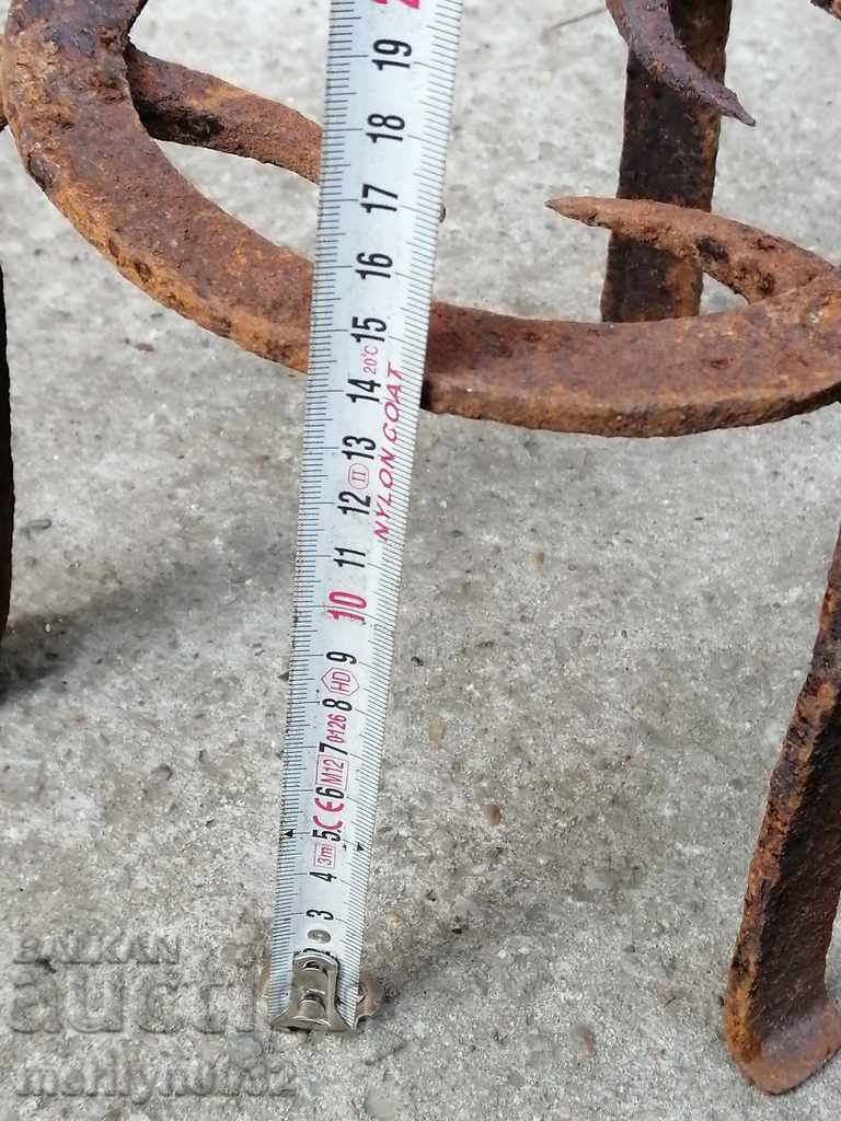 An antique wrought iron soot hearth grilled pyruvic wrought iron - 5