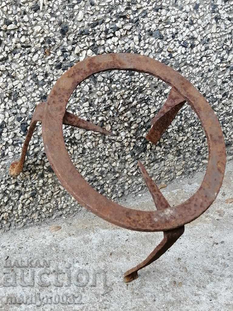 Delivery of An antique wrought iron soot hearth grilled pyruvic wrought iron Delivery of An antique wrought iron soot hearth grilled pyruvic wrought iron