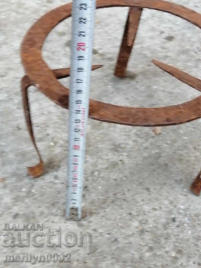 Μια αντίκα σφυρηλατημένη εστία αιθάλης στη σχάρα πυροφυτευμένη σφυρήλατο σίδερο - 5 Μια αντίκα σφυρηλατημένη εστία αιθάλης στη σχάρα πυροφυτευμένη σφυρήλατο σίδερο - 5