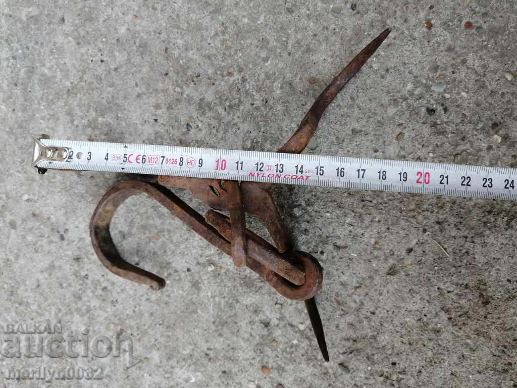An antique forging hook, triple harness - 6 An antique forging hook, triple harness - 6