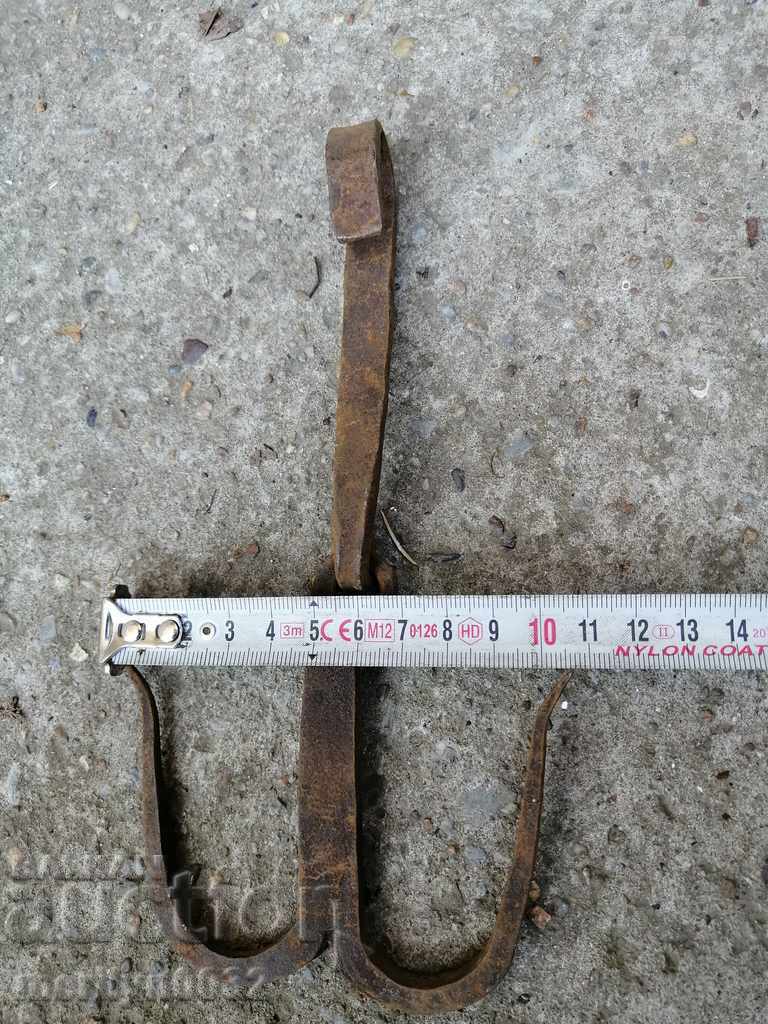 Delivery of An old forged scraping hook, double twin Delivery of An old forged scraping hook, double twin