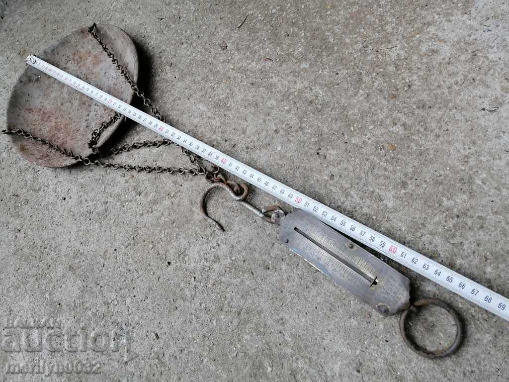 Delivery of An old pocket scales with a tapas scales, scales, palanca Delivery of An old pocket scales with a tapas scales, scales, palanca