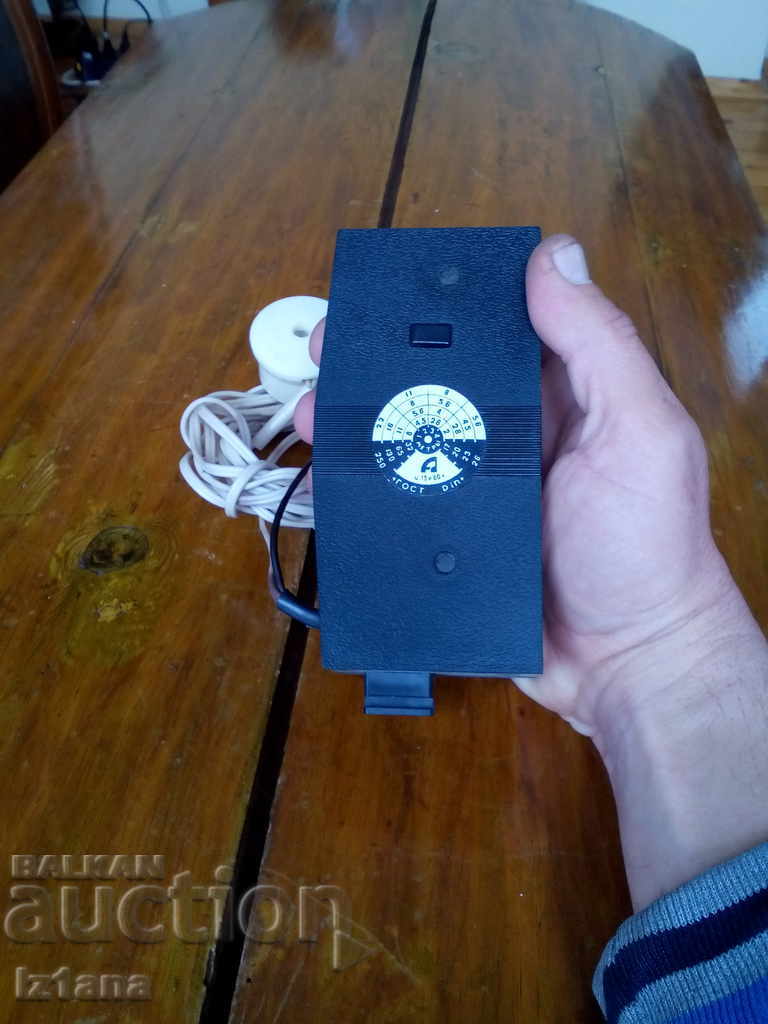 Auction Flash for the SZF 2 camera Auction Flash for the SZF 2 camera