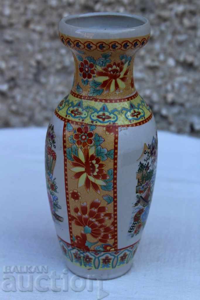 Delivery of OLD CERAMIC VASE VASE JAPANESE CHINESE MOTIVES Delivery of OLD CERAMIC VASE VASE JAPANESE CHINESE MOTIVES