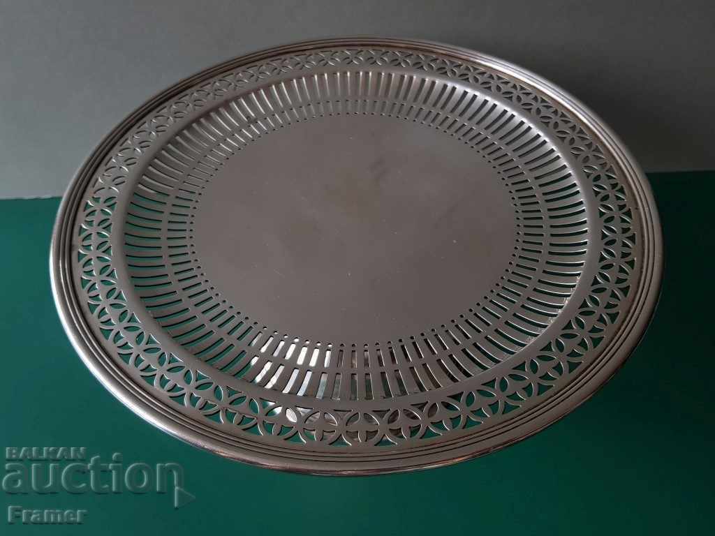 Tavă argintie pentru fructe TIFFANY Art New Tiffany & Co 1909 cu preț € 1482.75 | 2900.01 BGN