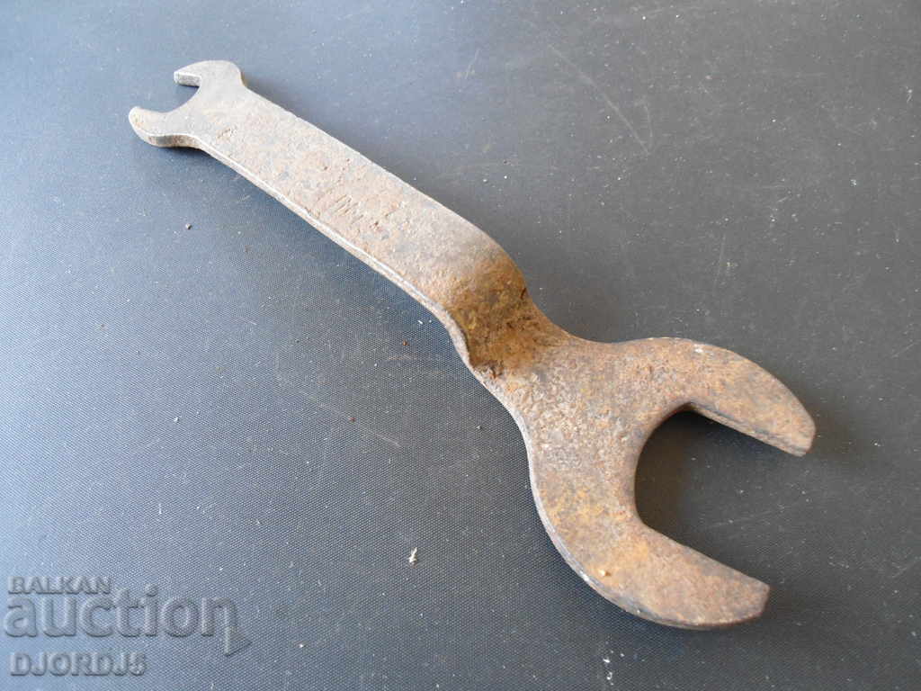 Auction Old key, marking Auction Old key, marking