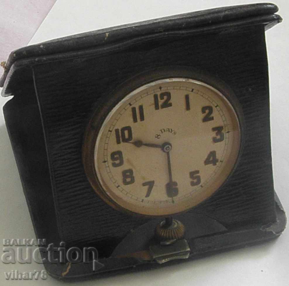 Licitație UN CEAS TURISTIC MILITAR ENORM, DE 8 ZILE Licitație UN CEAS TURISTIC MILITAR ENORM, DE 8 ZILE