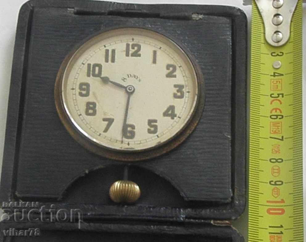 Livrarea UN CEAS TURISTIC MILITAR ENORM, DE 8 ZILE Livrarea UN CEAS TURISTIC MILITAR ENORM, DE 8 ZILE